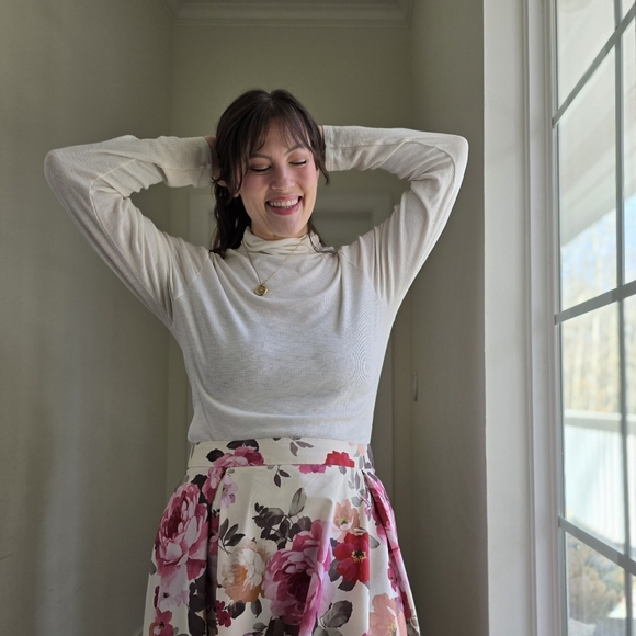 Cozy Ribbed Turtleneck - Picture 4 of 10